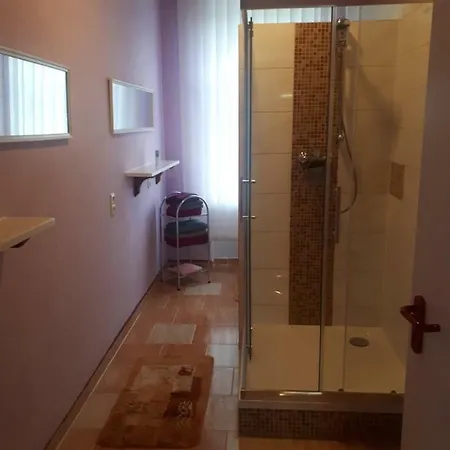 F Und F Apartamento