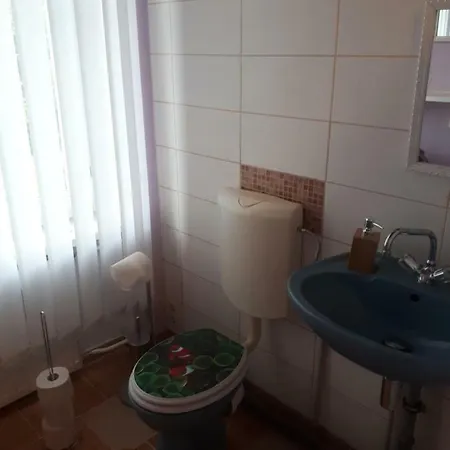F Und F Apartamento *