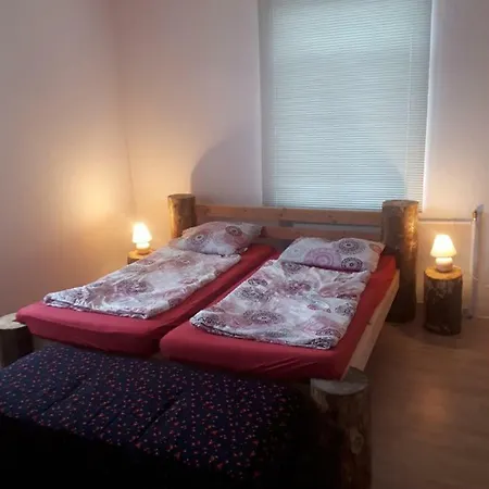 F Und F Apartamento *